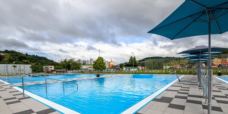 Celodenné vstupy pre deti i dospelých na LETNÉ KÚPALISKO HRIŇOVÁ
