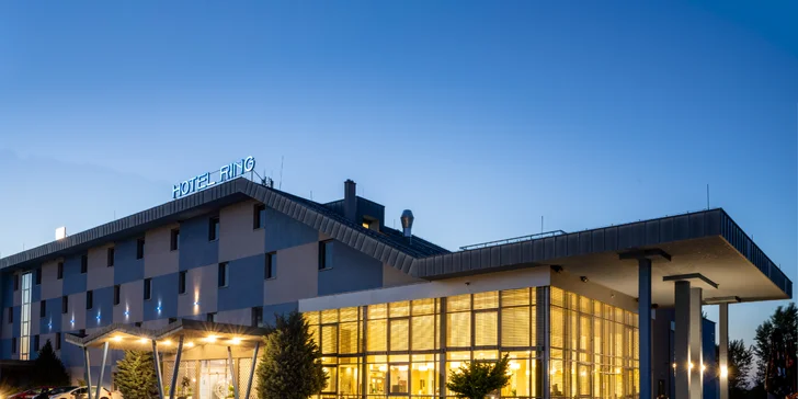 Vychutnajte si rodinný či adrenalínový pobyt v Hoteli Ring*** s polpenziou, wellnessom a vstupmi do turistických atrakcií