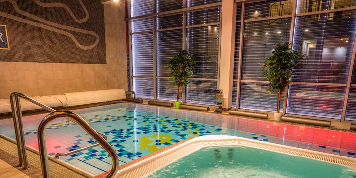 Vychutnajte si rodinný či adrenalínový pobyt v Hoteli Ring*** s polpenziou, wellnessom a vstupmi do turistických atrakcií