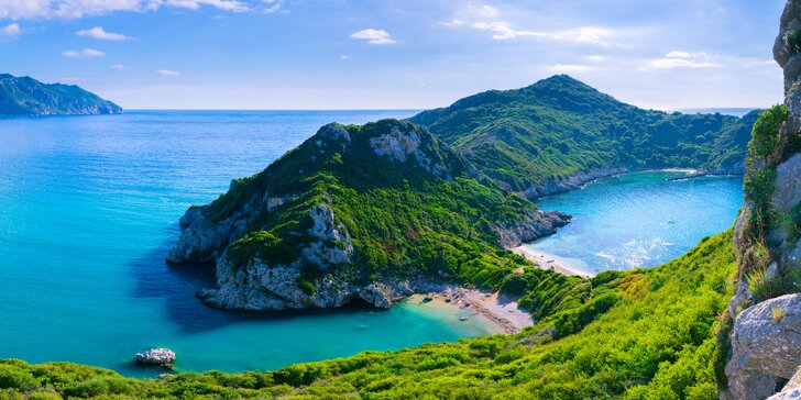 Nezabudnuteľný zájazd na Korfu: nádherné pláže, palác Achillion či oblasť Paleokastritsa