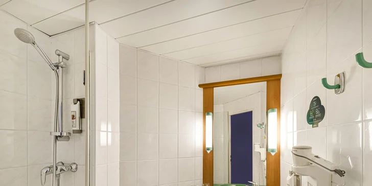 Moderný hotel v centre Prahy s raňajkami