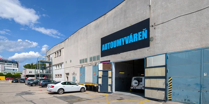 Čistenie exteriéru a interiéru auta, tepovanie, ručné voskovanie laku aj dezinfekcia klimatizácie