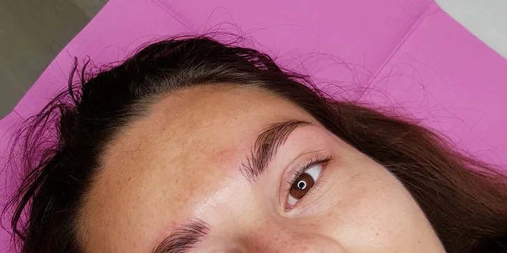 Permanentný make-up obočia, pier či očných liniek alebo odstránenie PMU