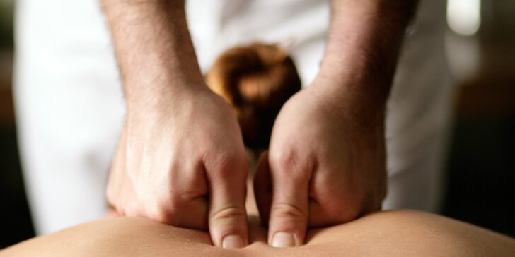 Špeciálna ozdravná masáž chrbta pre ženy