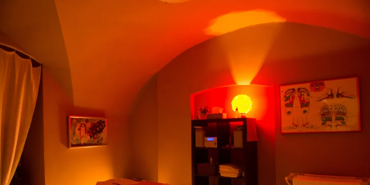 Špeciálna ozdravná masáž chrbta pre ženy