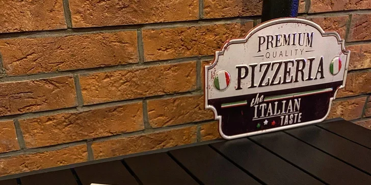 Pizza podľa vlastného výberu z 11 druhov + osviežujúci nápoj k tomu