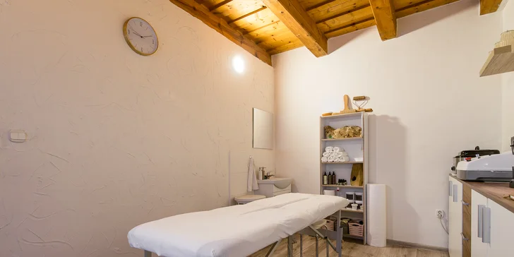 Prirodzene výrazné mihalnice s lash liftingom alebo laminácia obočia