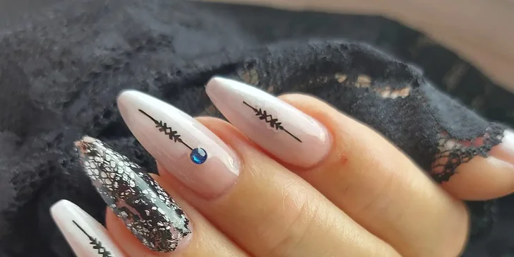 Gél lak alebo nové gélové nechty v nechtovom štúdiu Zuzu Nails