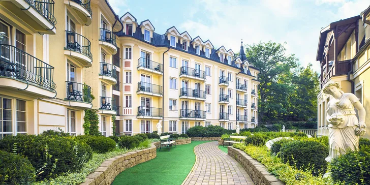 Luxusný pobyt v Karlových Varoch: 5* hotel s raňajkami a unikátnym Wellnesslandom