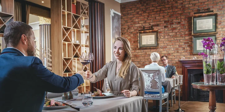 Luxusný pobyt v Karlových Varoch: 5* hotel s raňajkami a unikátnym Wellnesslandom