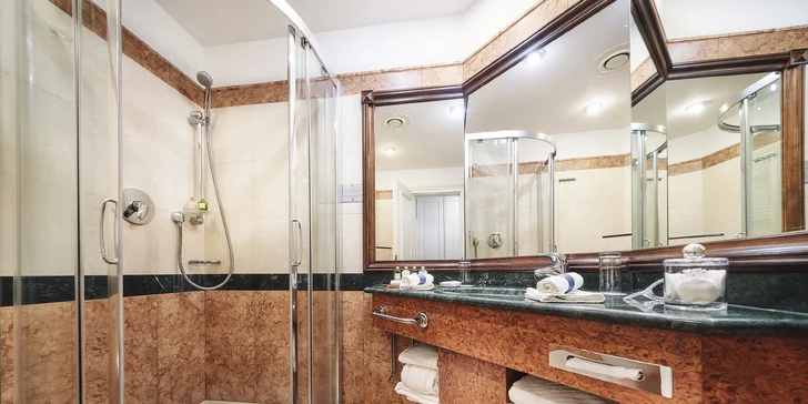 Luxusný pobyt v Karlových Varoch: 5* hotel s raňajkami a unikátnym Wellnesslandom