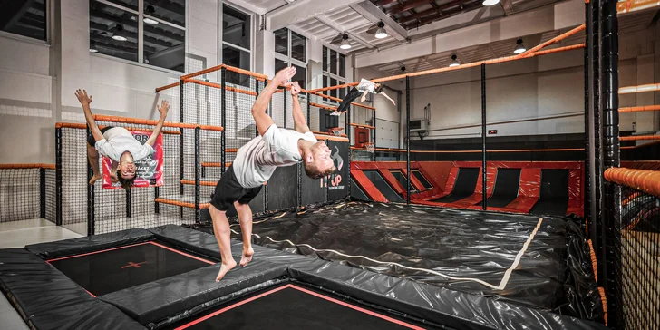Zvýhodnené vstupy počas celého týždňa do trampolínového centra JUMP IT UP