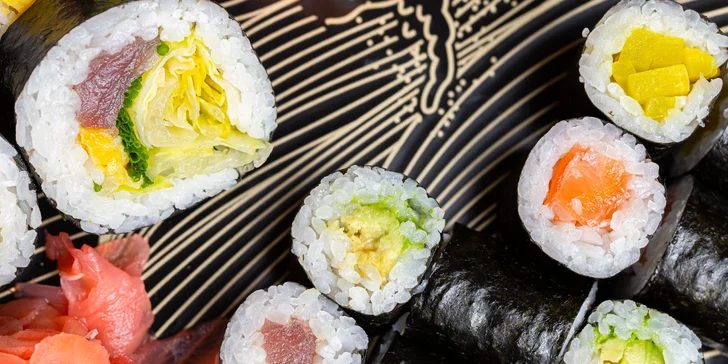 Lahodné sushi sety pre 1 alebo 2 osoby – maki, futomaki, nigiri a uramaki