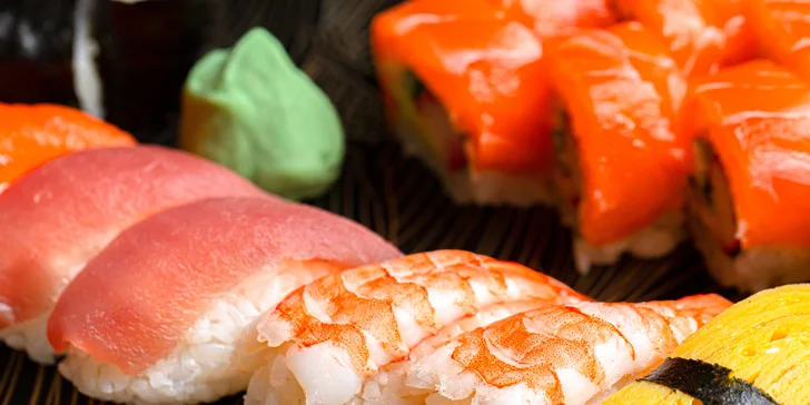 Lahodné sushi sety pre 1 alebo 2 osoby – maki, futomaki, nigiri a uramaki