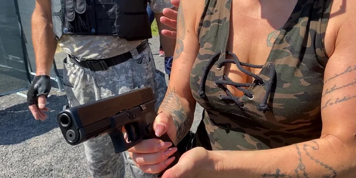 Jedinečný strelecký zážitok s lekciou sebaobrany podľa systému KRAV MAGA - vhodné aj pre ženy