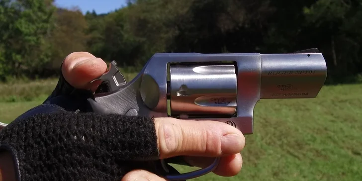 Jedinečný strelecký zážitok s lekciou sebaobrany podľa systému KRAV MAGA - vhodné aj pre ženy