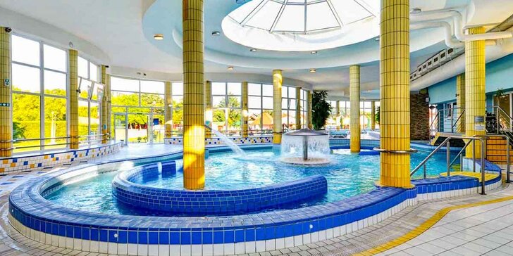 Oddych v hoteli Therma**** s bazénovým svetom, neobmedzeným wellness, celodenným vstupom do Thermalparku a možnosťou privátnej jacuzzi