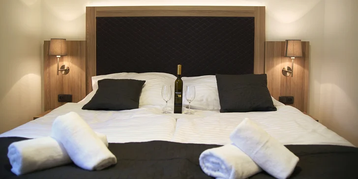 Čarovná dovolenka v Českom Krumlove: hotel 10 minút od historického centra, raňajky i fľaša vína