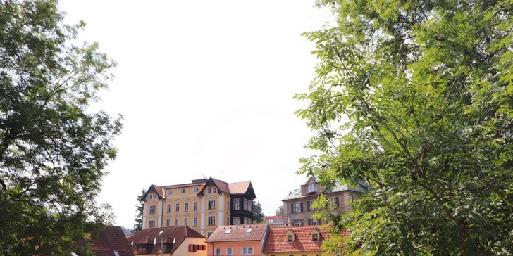 Čarovná dovolenka v Českom Krumlove: hotel 10 minút od historického centra, raňajky i fľaša vína