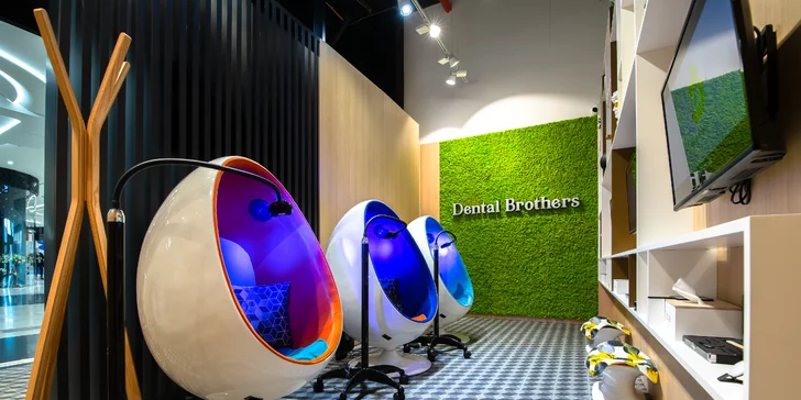 Žiarivo biely úsmev už za pár minút! Dental Brothers sú pre vás stále otvorení.