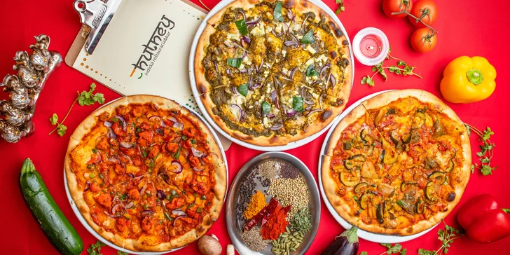 Kuracia či vegetariánska indická pizza v reštaurácii Chutney