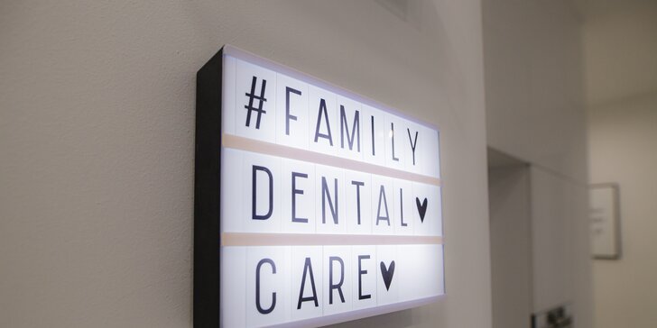 Žiarivý úsmev vďaka bieleniu zubov vo Family Dental Care