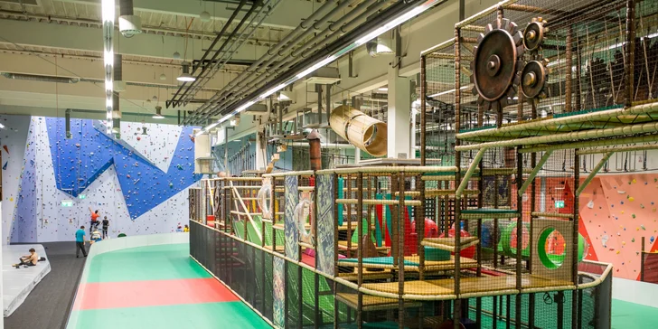 Indoorové kolieskové korčuľovanie v Steam Factory