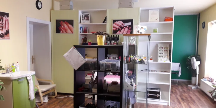 Dokonalé gélové nechty alebo gélový lak pre krásu vašich rúk