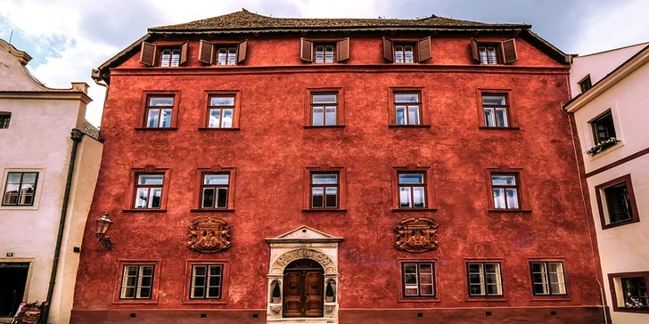 Luxus s nádychom histórie: hotel v centre Českého Krumlova s raňajkami a vstupom do wellness