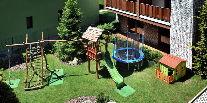 Obľúbený pobyt s každodenným wellness vo Via Jasná**** v Nízkych Tatrách. Deti do 15 r. extra zvýhodnené!