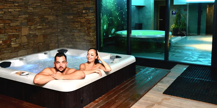 Luxusný wellness v Hot zóne s bazénom a možnosťou večere v Hoteli Lesná