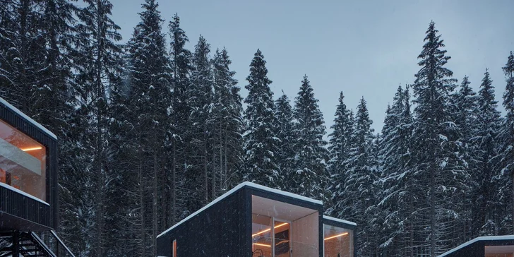 Strávte vianočné prázdniny, Silvester či novoročné dni v chatkách Björnson Tree Houses*** - polpenzia, wellness a bohatý program pre deti aj dospelých