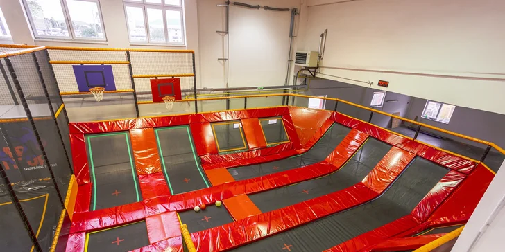 Vstupy na 60 alebo 120 minút počas celého týždňa do trampolínového centra JUMP IT UP