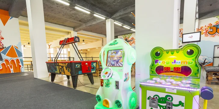 Vstupy na 60 alebo 120 minút počas celého týždňa do trampolínového centra JUMP IT UP