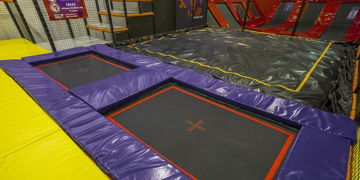Vstupy na 60 alebo 120 minút počas celého týždňa do trampolínového centra JUMP IT UP