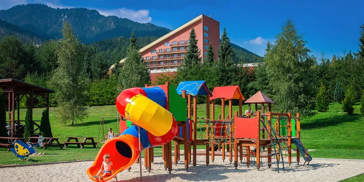 Dovolenka v Jánskej doline v apartmánovom rezorte Štiavnica so špičkovým wellness so saunami a bazénom + 2 deti v cene voucheru