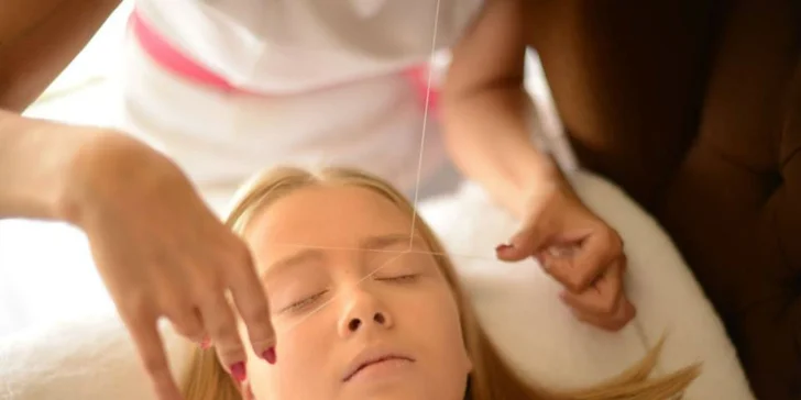 Rôzne techniky úpravy obočia v Beauty Bare