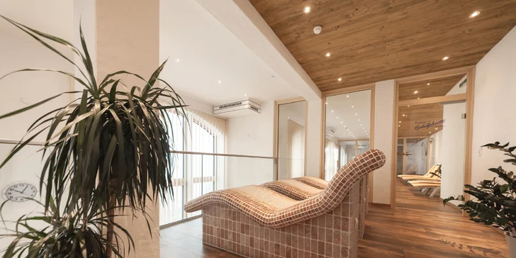 Zimná lyžovačka v Rakúsku: 3* horský hotel s polpenziou a wellness, deti do 11,9 rokov zadarmo vrátane skipasov