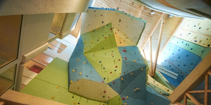 Zimná lyžovačka v Rakúsku: 3* horský hotel s polpenziou a wellness, deti do 11,9 rokov zadarmo vrátane skipasov