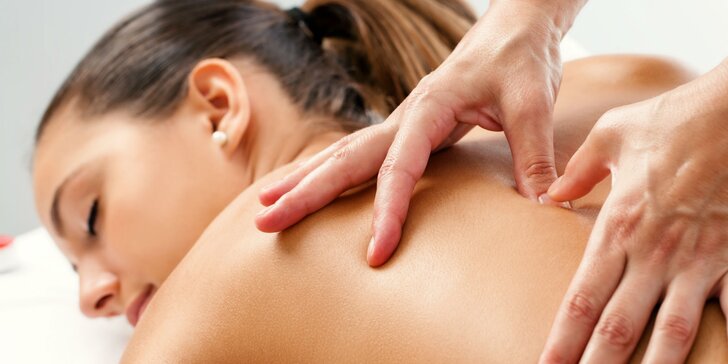 Relaxačná masáž chrbta a nôh ľubovníkovým olejom alebo manuálna lymfodrenáž hornej časti tela