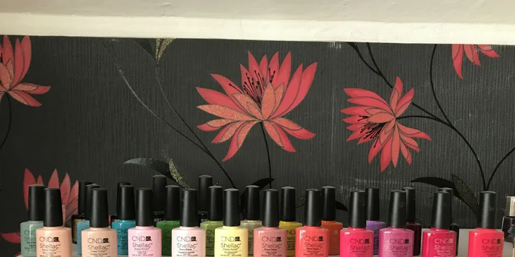 Manikúra s gél lakom, japonská manikúra či darčeková poukážka