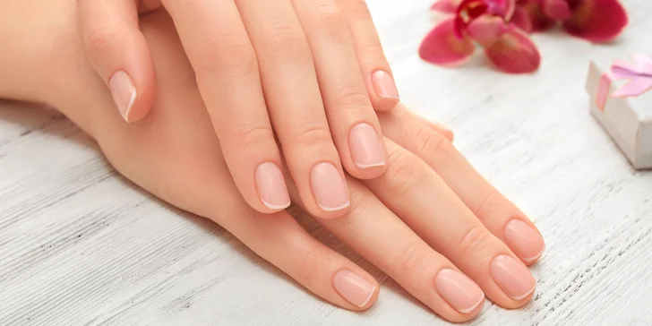 Japonská alebo Shellac manikúra