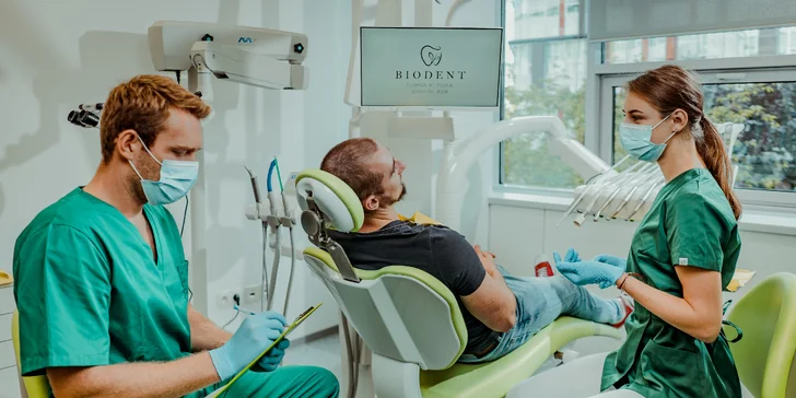 Dentálna hygiena s pieskovaním, bielenie zubov Power Whitening alebo darčeková poukážka