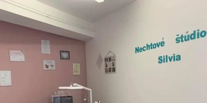 Japonská manikúra, gél lak alebo gélové nechty so zdobením