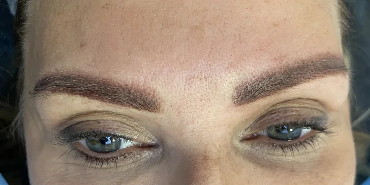 Permanentný make-up (obočie, horná linka, pery) či laminácia obočia