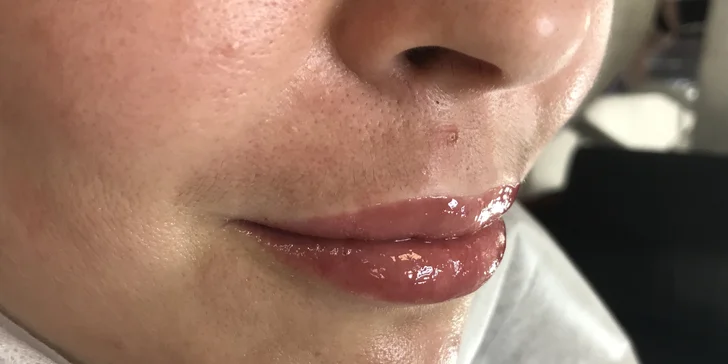Permanentný make-up (obočie, horná linka, pery) či laminácia obočia