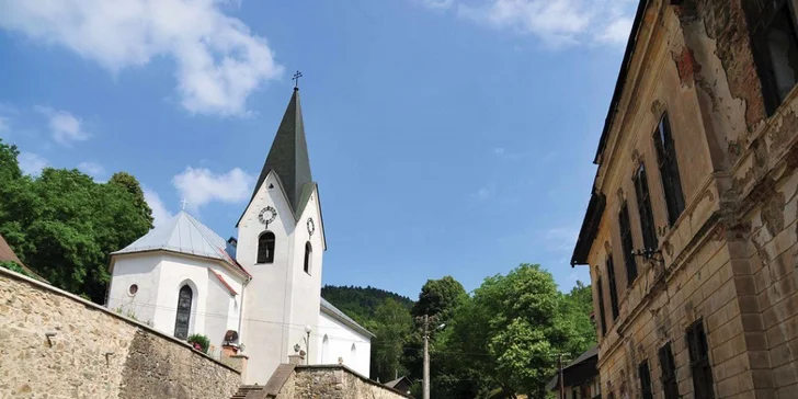 Jesenný pobyt s polpenziou v prekrásnom hoteli so starožitným nábytkom