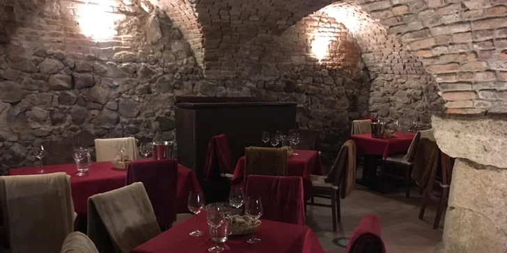 Zažite jedinečnú degustáciu vín v úplnej tme! Tmavá degustácia v Bratislave