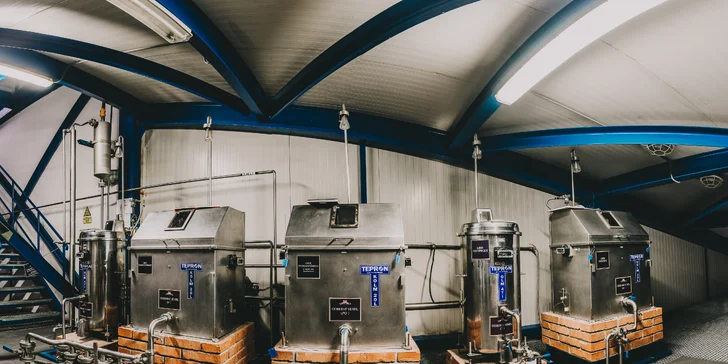 Jedinečný pobyt v Hniezdnom: apartmány vo vidieckom štýle, možnosť prehliadky Nestville Distillery a degustácie