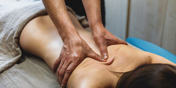 Dokonalé uvoľnenie tela: reflexná masáž chodidiel alebo klasická masáž